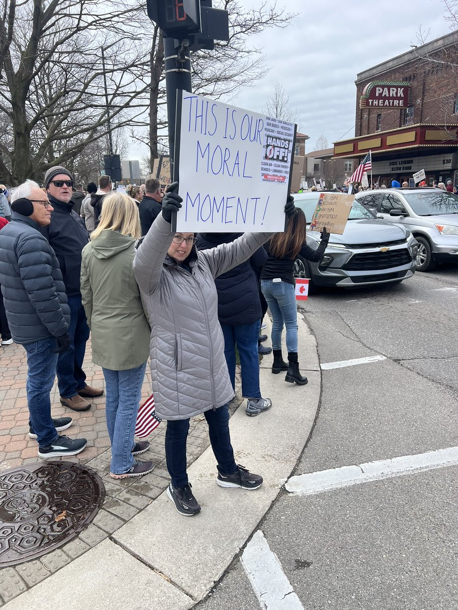 MariaLYoder's tweet image. Amazing turnout in Holland, MI for the #handsoff protest today! Estimated 3 thousand people standing up for doing what is right for our country. @maddow @SenBooker