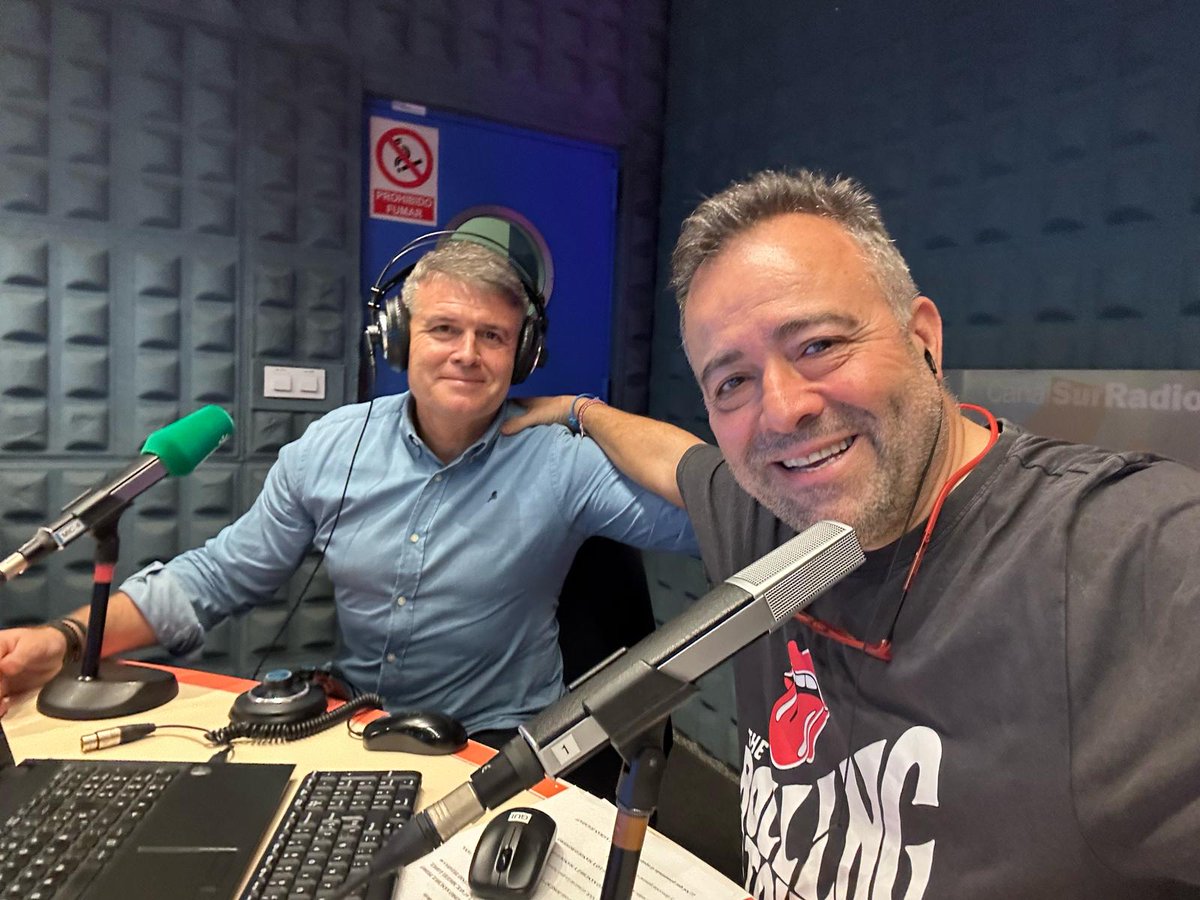 La Gran Jugada (@lagranjugadacsr) on Twitter photo 🎙️ Esta noche nos acompaña <a href="/pedromorilla/">Pedro Morilla Pineda</a> comentando el #BarçaRealBetis
#LaLigaEASports
📻 <a href="/CanalSurRadio/">Canal Sur Radio</a>
🌐 csur.red/2ys150UWbCo
📱 App 🎙️ Esta noche nos acompaña <a href="/pedromorilla/">Pedro Morilla Pineda</a> comentando el #BarçaRealBetis
#LaLigaEASports
📻 <a href="/CanalSurRadio/">Canal Sur Radio</a>
🌐 csur.red/2ys150UWbCo
📱 App
