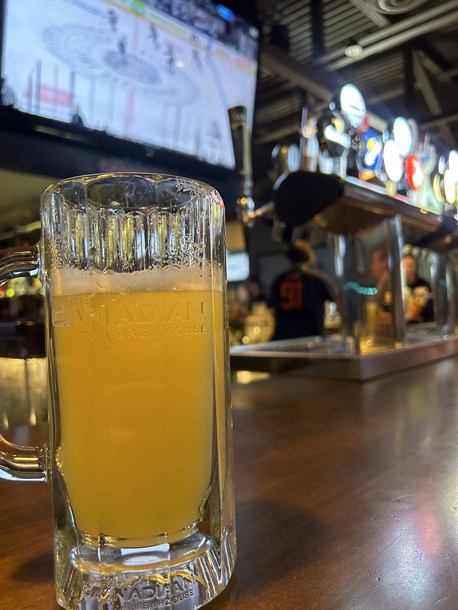 Waiting for a birthday party to end, figured I’d catch the first period and a pint…sounds ON, beer is COLD, gotta love <a href="/TheCDNBrewhouse/">The Canadian Brewhouse</a>