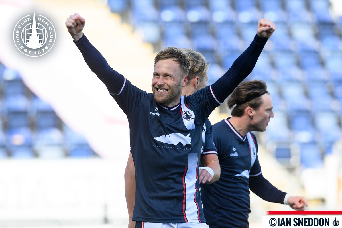 FalkirkFC's tweet photo. 🫡 100 career goals for our number 37!

Congratulations to Scott Arfield, who made it a century of goals with his first this afternoon.

💙 The 1st and 100th in navy blue! https://t.co/Ff9cANwLAB