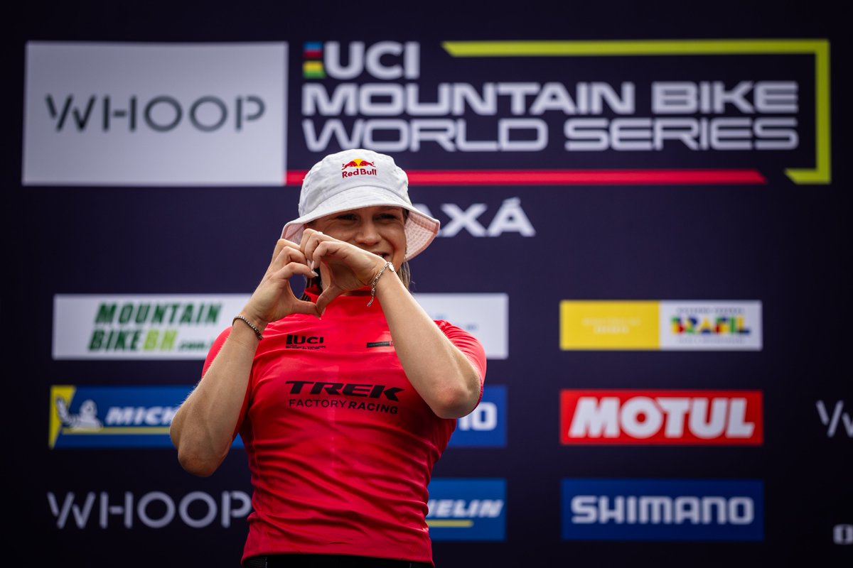 UCI MTB (@uci_mtb) on Twitter photo The perfect way to cool off 💦😅 after an epic battle.
Evie Richards takes 🥇 in Women Elite XCC at the first <a href="/MTBworldseries/">WHOOP UCI Mountain Bike World Series</a> of the season in Araxá 🇧🇷
#MTBWorldCup The perfect way to cool off 💦😅 after an epic battle.
Evie Richards takes 🥇 in Women Elite XCC at the first <a href="/MTBworldseries/">WHOOP UCI Mountain Bike World Series</a> of the season in Araxá 🇧🇷
#MTBWorldCup