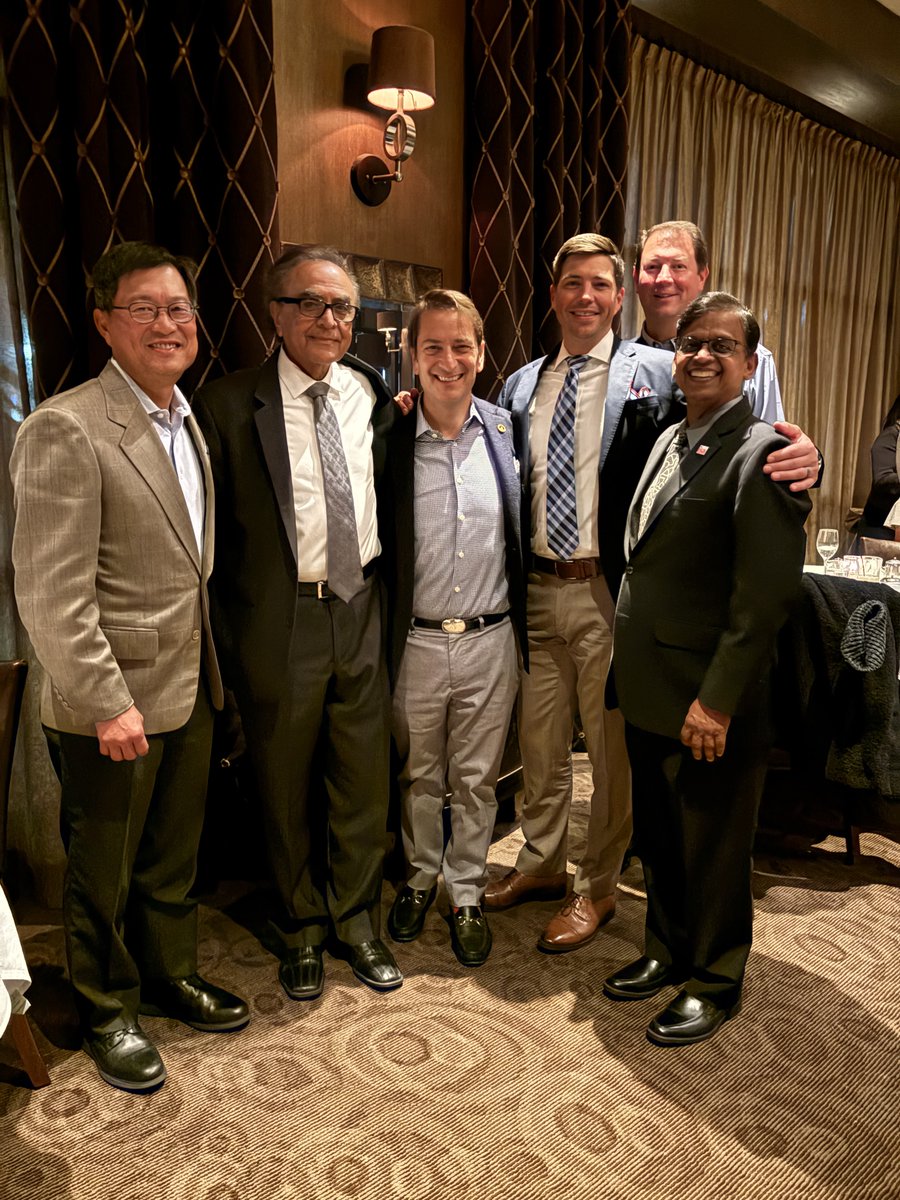 had an amazing meeting with <a href="/ILSocAnes/">IL Anesthesiology</a>.  Great energy and leadership!  <a href="/ASALifeline/">ASA®</a> <a href="/ASAMonitor/">ASA Monitor</a>