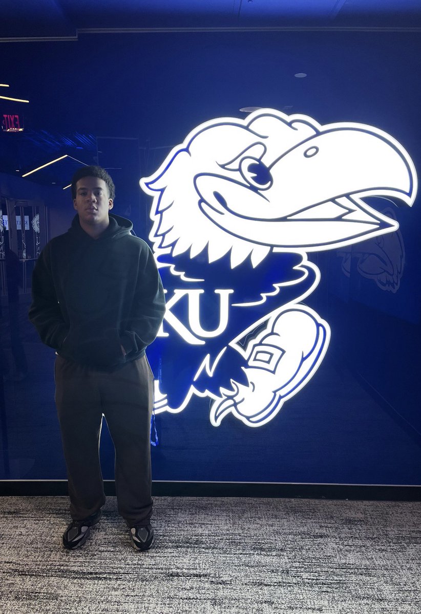 Aaron Thomas (@aaronelithomas) on Twitter photo Thank you <a href="/KU_Football/">Kansas Football</a> for a great visit. <a href="/CoachLeipold/">Lance Leipold</a> <a href="/CoachAgpalsa/">Daryl Agpalsa</a> #RockChalk
<a href="/MP_PrideFB/">Mountain Pointe Football</a> Thank you <a href="/KU_Football/">Kansas Football</a> for a great visit. <a href="/CoachLeipold/">Lance Leipold</a> <a href="/CoachAgpalsa/">Daryl Agpalsa</a> #RockChalk
<a href="/MP_PrideFB/">Mountain Pointe Football</a>