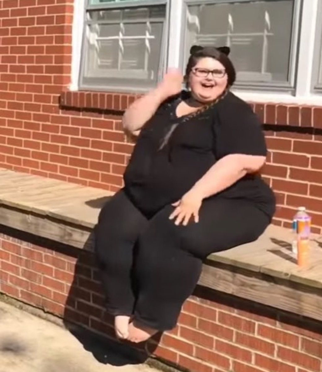 orranox's tweet image. Amberlynn-chan has entered her final form.
Calories? Not Counted. Haters? Blocked. Destiny? Left in Season 3.
“Nyaa~ The arc isn’t over till I say it’s over!”
#AmberlynnChan #FinalFormActivated #NyaaLynn #KawaiiCalories #AmberlynnReid
#GorlWorld #AIArt