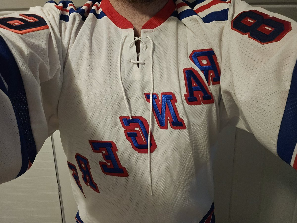 FsharpAsharp's tweet image. Different jersey every day
Day 45: NY Rangers 2005 Away