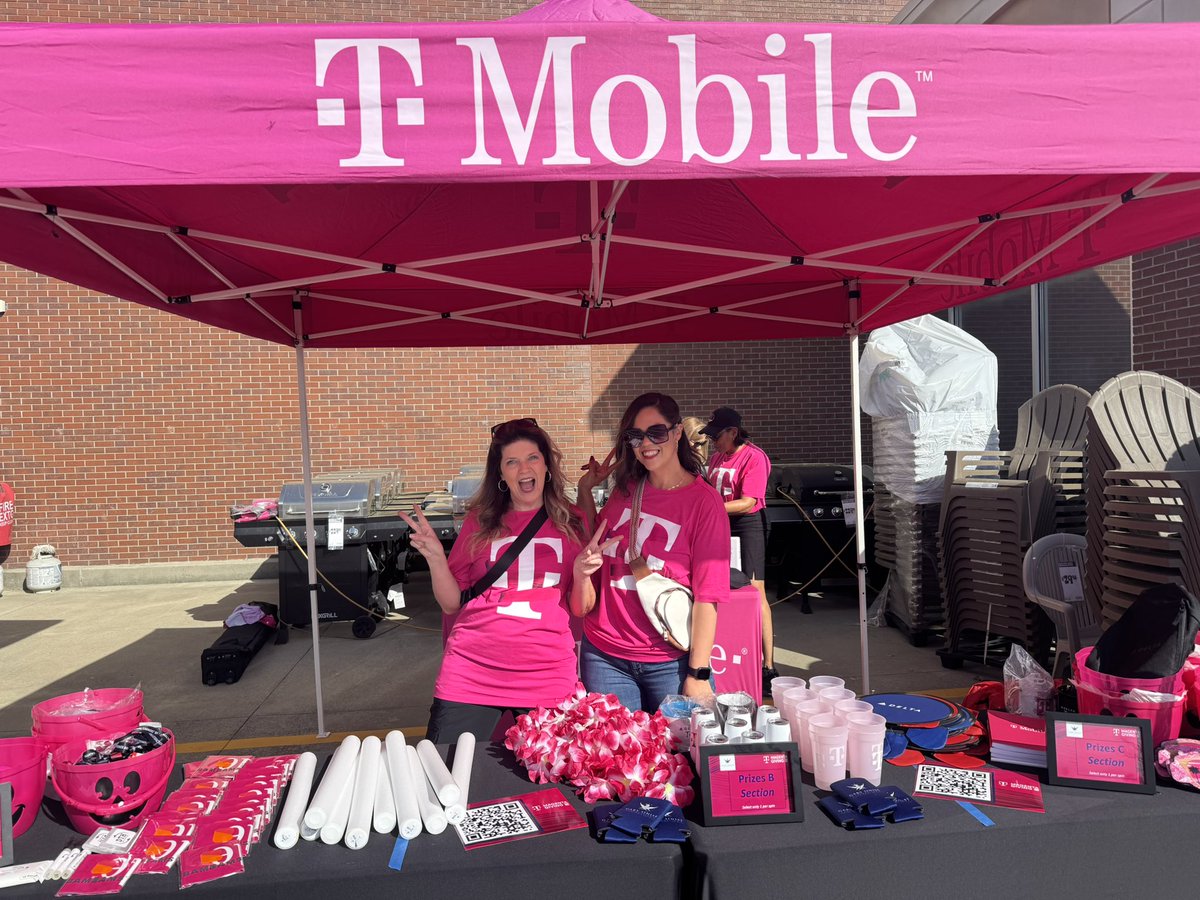 Today, we had the privilege of partnering with Home Depot and Delta to support the Gary Sinise Foundation, an organization dedicated to honoring and serving our nation's defenders—veterans, first responders, and their families, as well as those in need.