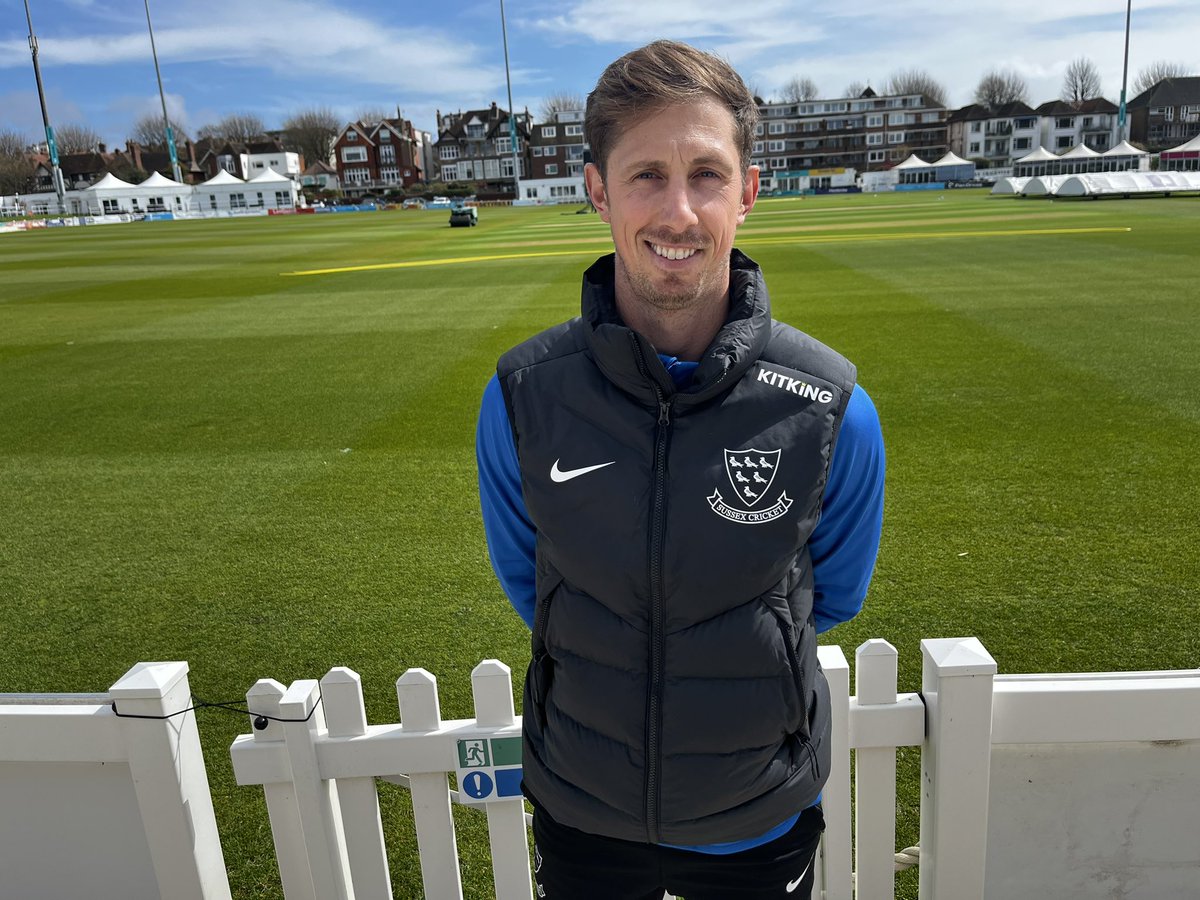 Adrian Harms (@adrianharms) on Twitter photo There are shrewd signings, and then thereās John Simpson.
In 21 innings <a href="/SussexCCC/">Sussex Cricket</a> <a href="/CountyChamp/">Rothesay County Championship</a> heās scored 1378 runs, with 6 hundreds,including a double, and averages 86! #bbccricket There are shrewd signings, and then thereās John Simpson.
In 21 innings <a href="/SussexCCC/">Sussex Cricket</a> <a href="/CountyChamp/">Rothesay County Championship</a> heās scored 1378 runs, with 6 hundreds,including a double, and averages 86! #bbccricket