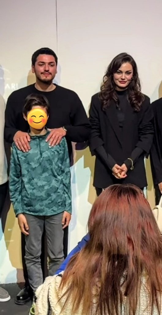 Oğulları büyümüş bayramda İzmir'e babaannesine ziyarete gitmişler 🥹✨

#FarBel #FarukAran #BelginŞimşek