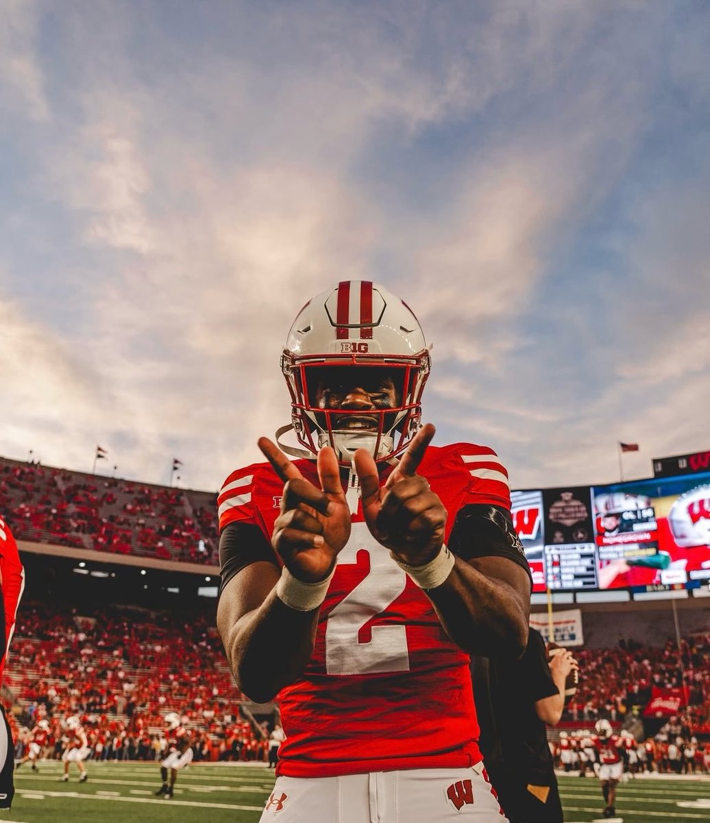 Raheem “Heem” Floyd (@holdonheem) on Twitter photo After an amazing day visiting the campus of wisconsin i am truly BLESSED to be Offered!!!
#onwisconsin <a href="/Haynes_Badgers/">Coach Paul Haynes</a> <a href="/ZachZilmJr/">Zach Zilm Jr.</a> <a href="/CochBG4/">Brandon Gregory</a> <a href="/hamitchom/">Coach Mitchom</a> @nelly_mizL4C <a href="/DarrenSunkett/">Coach Sunk</a> <a href="/AllenTrieu/">Allen Trieu</a> <a href="/GregSmithRivals/">Greg Smith</a> <a href="/adamgorney/">Adam Gorney</a> <a href="/247recruiting/">247Sports Recruiting</a> <a href="/247Sports/">247Sports</a> <a href="/Rivals/">Rivals</a> After an amazing day visiting the campus of wisconsin i am truly BLESSED to be Offered!!!
#onwisconsin <a href="/Haynes_Badgers/">Coach Paul Haynes</a> <a href="/ZachZilmJr/">Zach Zilm Jr.</a> <a href="/CochBG4/">Brandon Gregory</a> <a href="/hamitchom/">Coach Mitchom</a> @nelly_mizL4C <a href="/DarrenSunkett/">Coach Sunk</a> <a href="/AllenTrieu/">Allen Trieu</a> <a href="/GregSmithRivals/">Greg Smith</a> <a href="/adamgorney/">Adam Gorney</a> <a href="/247recruiting/">247Sports Recruiting</a> <a href="/247Sports/">247Sports</a> <a href="/Rivals/">Rivals</a>