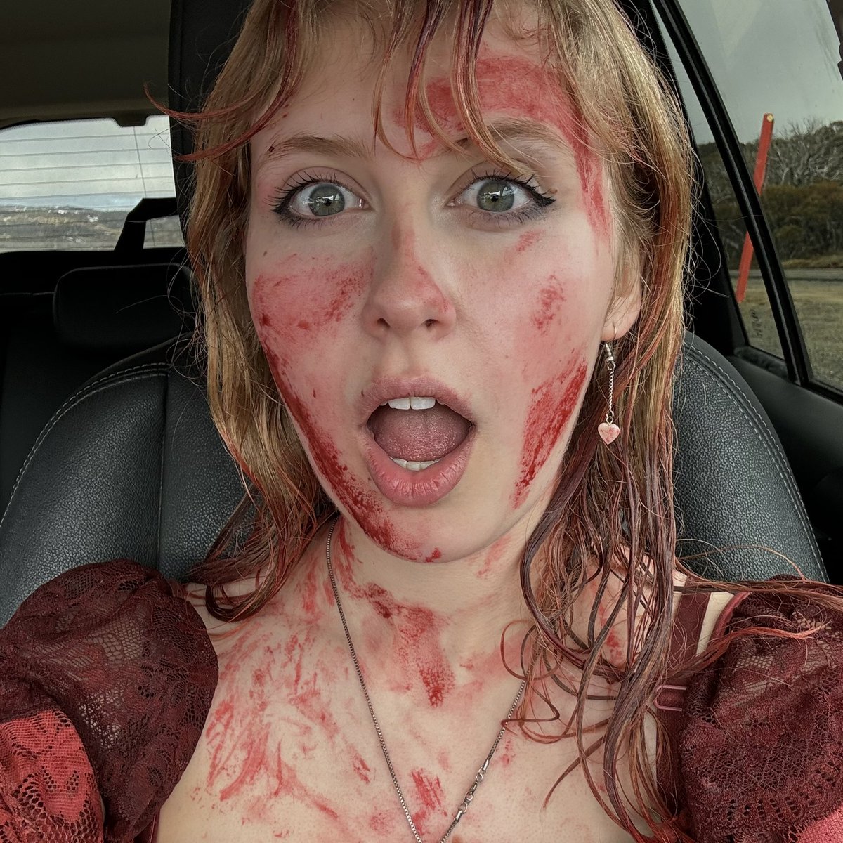 averypickup_'s tweet photo. ‘killer’ has officially been out for two days and you have treated her so so well, thank you x https://t.co/tJJTuvOA1v