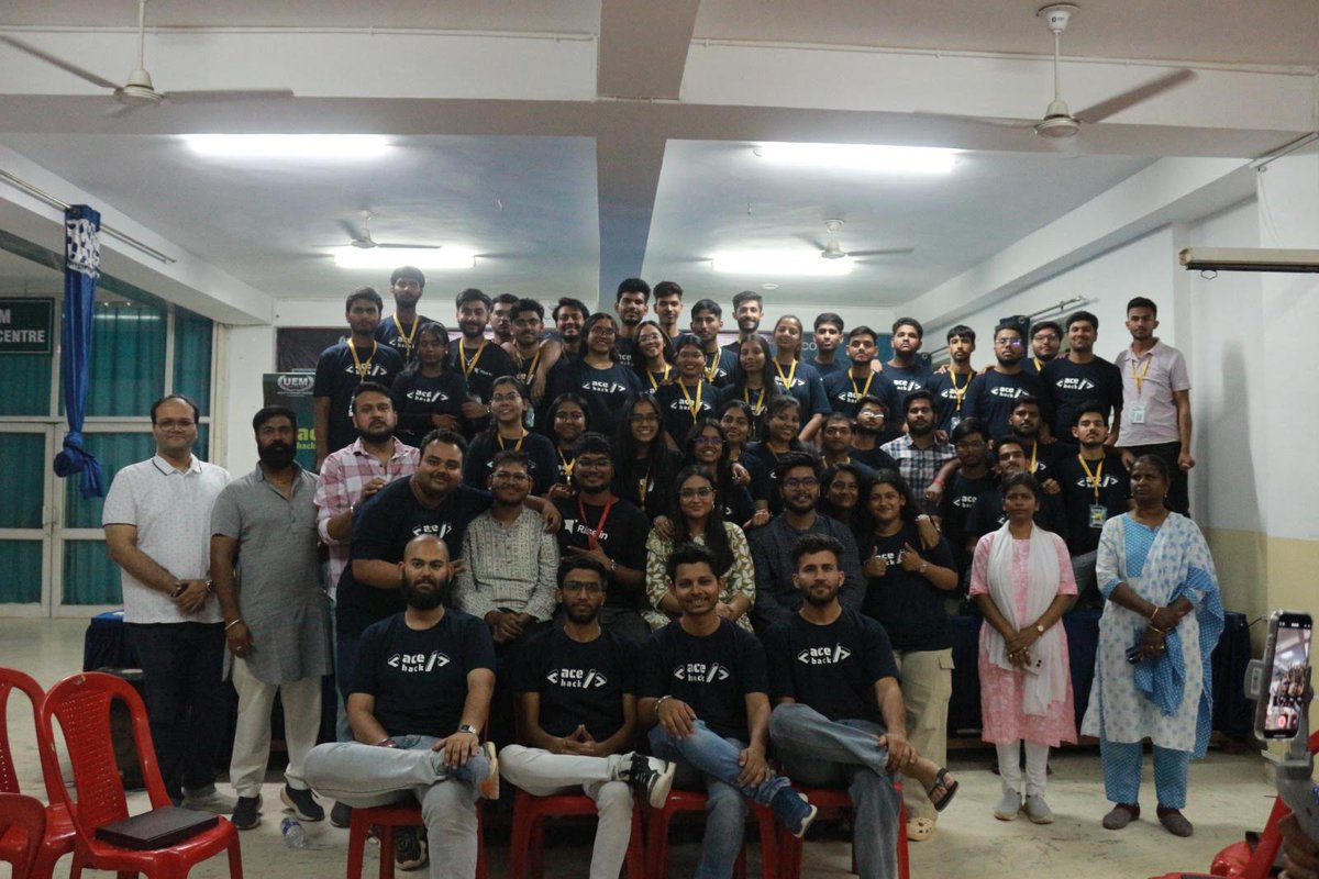 PiyushKrRai's tweet photo. Organised @AceHack_uemj 4.0 (29–30 Mar) with
🔸 800 hackers
🔸 250 teams
🔸 200+ projects
🔸 60+ cities
🔸 80+ universities
4 months of sleepless nights, coffee-fueled chaos & pure passion — we made it a massive success. Grateful for the lessons & the journey. 🚀💻
#Acehack https://t.co/XmZSOzyhWW