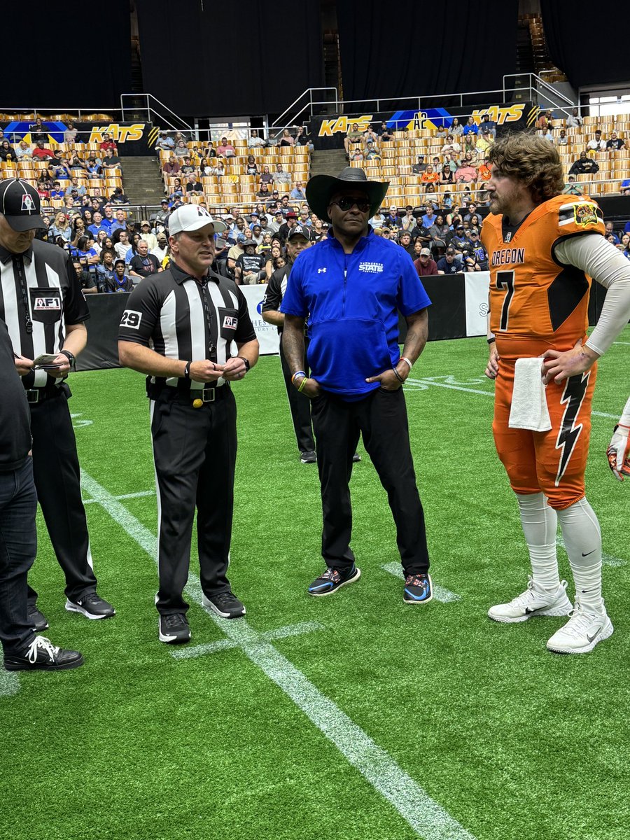 Tennessee State Football (@tsutigersfb) on Twitter photo On Friday night, head coach <a href="/reggiebarlow/">Reggie Barlow</a> presented the game ball alongside <a href="/McdowellChuck/">Chuck McDowell</a> at the <a href="/af1football/">AF1</a> game between <a href="/NashvilleKatsFB/">Nashville Kats</a> and <a href="/af1lightning/">Oregon Lightning</a> at the <a href="/NMAuditorium/">Municipal Auditorium</a>. On Friday night, head coach <a href="/reggiebarlow/">Reggie Barlow</a> presented the game ball alongside <a href="/McdowellChuck/">Chuck McDowell</a> at the <a href="/af1football/">AF1</a> game between <a href="/NashvilleKatsFB/">Nashville Kats</a> and <a href="/af1lightning/">Oregon Lightning</a> at the <a href="/NMAuditorium/">Municipal Auditorium</a>.