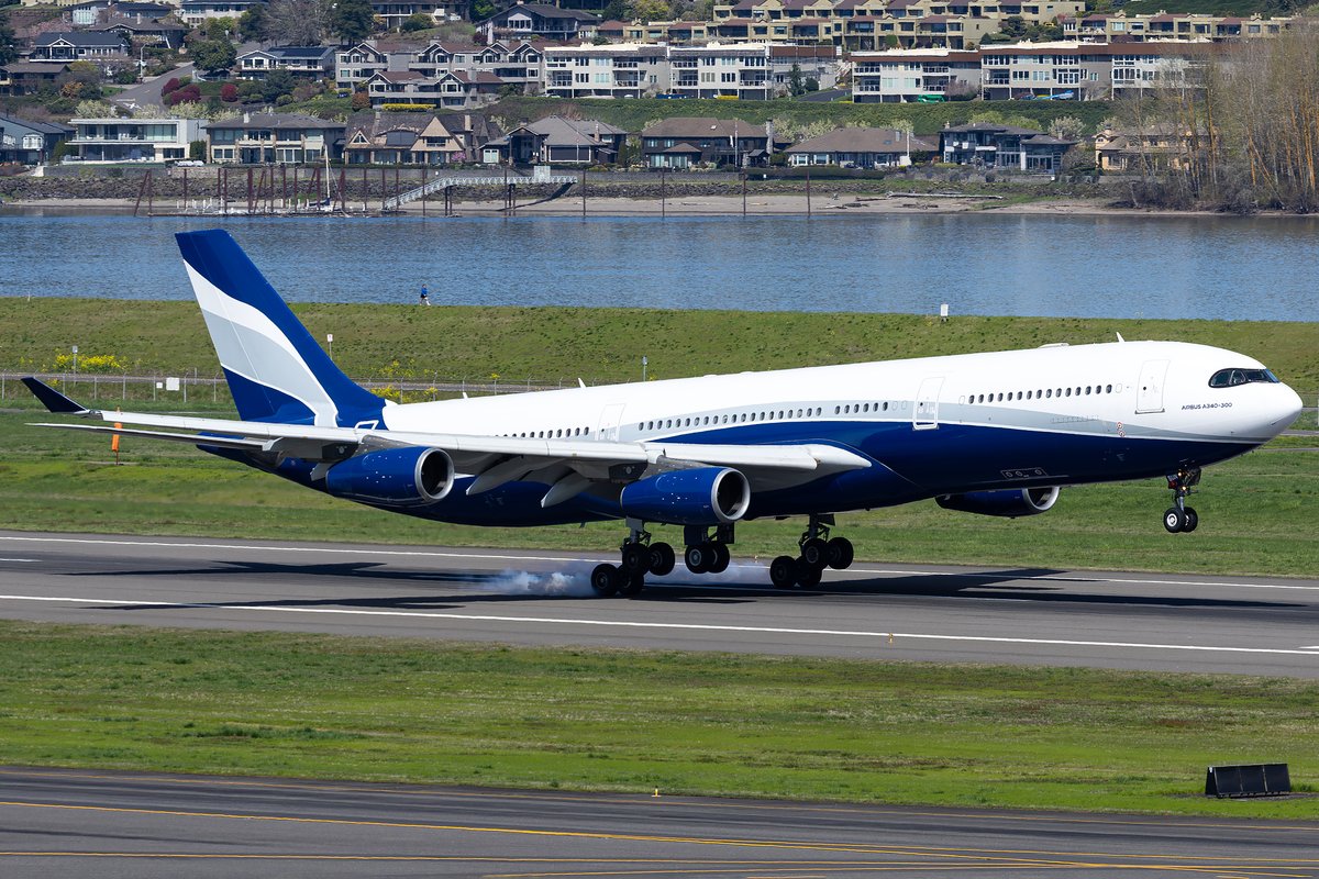 Sabian404's tweet image. Solid morning for heavies out at PDX. Hi Fly A340 arriving back from Spain, a brand new freshly painted 777F for Emirates SkyCargo heading back to Boeing in Everett and a KLM 787-9 off to Amsterdam.