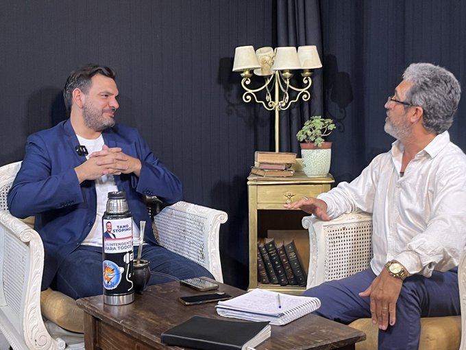 tvflorida's tweet photo. Cayetano Stopingi: “Yo no estoy en política por un cargo” 

Fue una dura entrevista tras molestia del candidato a intendente @CStopingi  por pregunta de @Fabriciotvf, a partir de ahí el ida y vuelta fue respetuoso pero fuerte: «Yo no soy ningún tibio»

https://t.co/zq8faWO7DH https://t.co/x3yDbWuge5