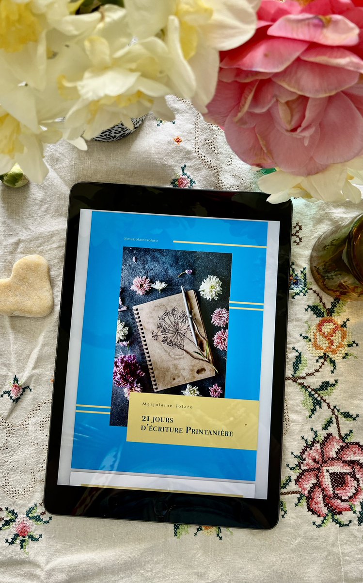 Marjoliemaman's tweet image. Mon ebook 21 jours d’écriture printanière est en vente jusqu’au 6 avril 23h59 au sein d’un #bundle de 25 ebooks créatifs (couture, crochet, coloriage, bricolage, tampons à graver…) sur le thème du printemps ! Tout est canon, promis 😍 22€ seulement !!!
bundleprintemps.fr/?ref=marjolain…