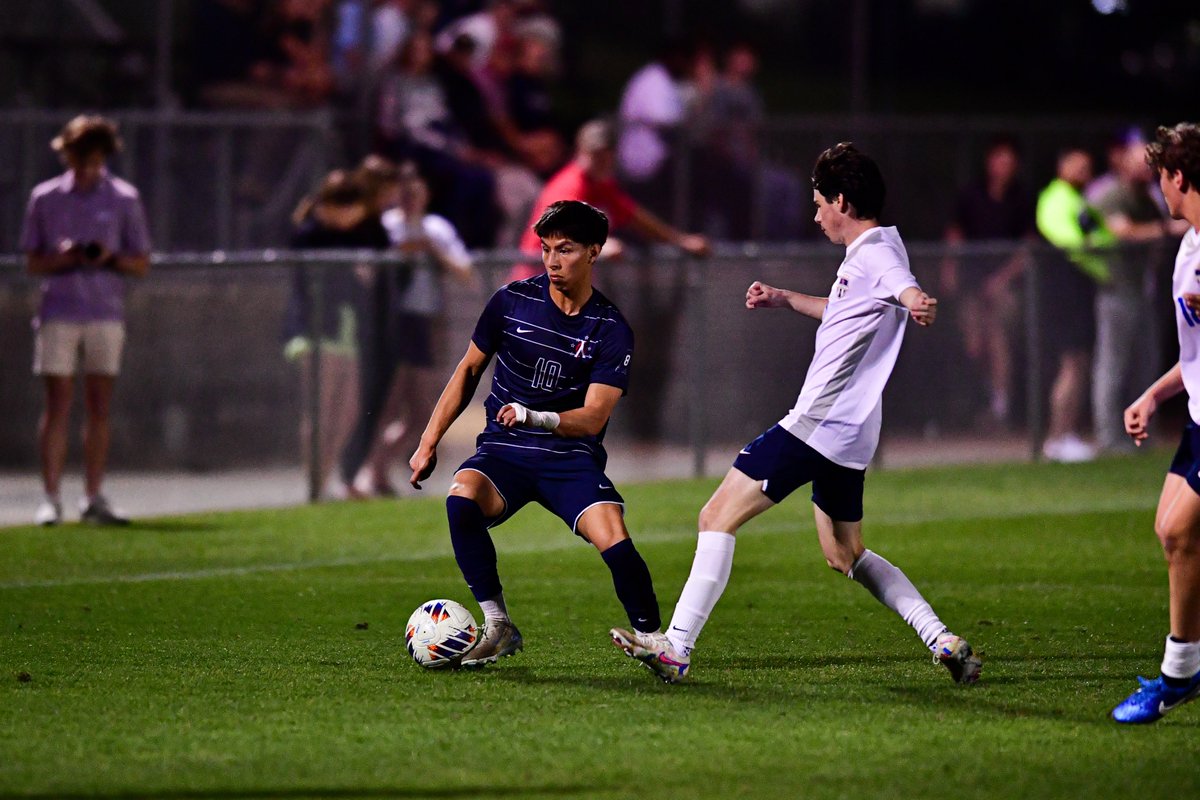 Oak Mountain extended its state-record unbeaten run to 50 matches as the Eagles offense erupted on the road at Vestavia Hills to move to 5-0 in area play and close in on a perfect area campaign.

Story: shelbycountyreporter.com/2025/04/05/oak…