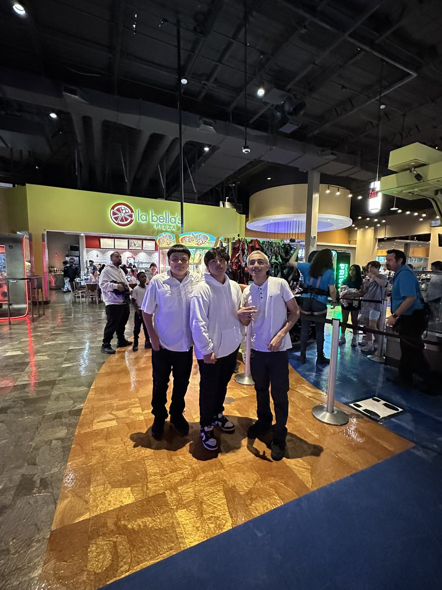 Ronda Pohner, M.ED (@pohner) on Twitter photo <a href="/edison_school/">Edison Middle School</a> Guitar Students are relaxing at The Main Event after their hard work payed off at the U of H Guitar Fest! <a href="/edison_school/">Edison Middle School</a> Guitar Students are relaxing at The Main Event after their hard work payed off at the U of H Guitar Fest!