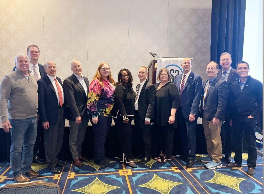 Ed Mariano, MD, MAS, FASA, FASRA 🇺🇸🇵🇭 (@emarianomd) on Twitter photo Honored to have ASA President <a href="/dearnoldmd/">Don Arnold, MD, FACHE, FASA</a>, NYSSA President <a href="/ladyteemd/">tracey straker</a>, and many CSA Past Presidents at #CSAAnnual25 🙏🏽
Great leadership panel this morning covering important advocacy topics affecting #anesthesiology and the patients we care for. Honored to have ASA President <a href="/dearnoldmd/">Don Arnold, MD, FACHE, FASA</a>, NYSSA President <a href="/ladyteemd/">tracey straker</a>, and many CSA Past Presidents at #CSAAnnual25 🙏🏽
Great leadership panel this morning covering important advocacy topics affecting #anesthesiology and the patients we care for.
