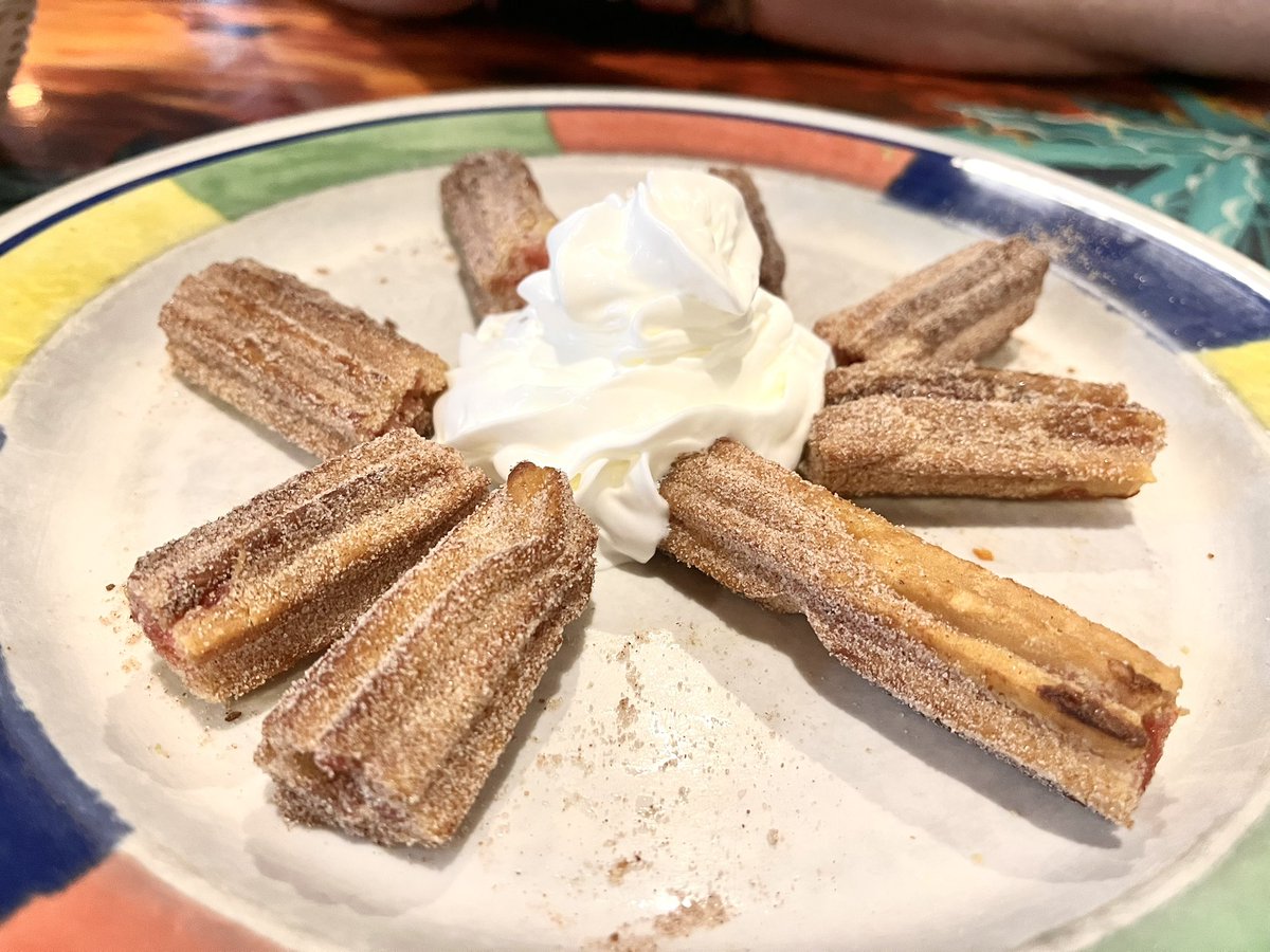 shadow22cat's tweet photo. Went to Applebee’s and Isla Bonita. Parmesan and garlic wings with waffle fries, Sizzlin’ Apple Pie, steak quesadilla with rice and beans, and strawberry churros. #wings #garlic #cheese #wafflefries #steakquesadilla #churros #dinner https://t.co/B0xeljX8pM