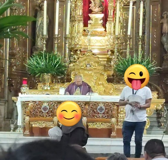 Shhhh no hagan ruido o se va a despertar el padre 😅😂