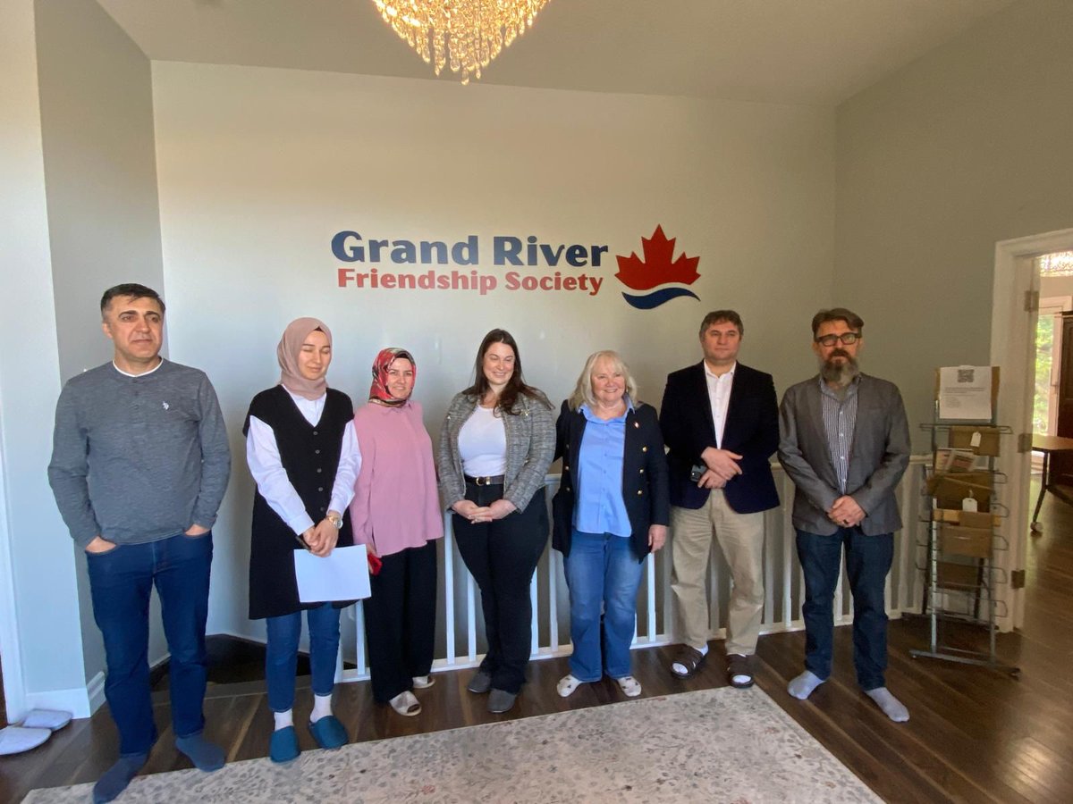 grfsociety's tweet photo. Community, Connection & Conversation Over Breakfast!
#GRFS #GrandRiverFriendshipSociety #CambridgeON #WilmotTownship #MayorJanLiggett #MayorNatashaSalonen #CommunityConnections #CulturalBridges #StrongerTogether #TraditionalBreakfast #LoveIsAVerb https://t.co/GCIr7YHbFT