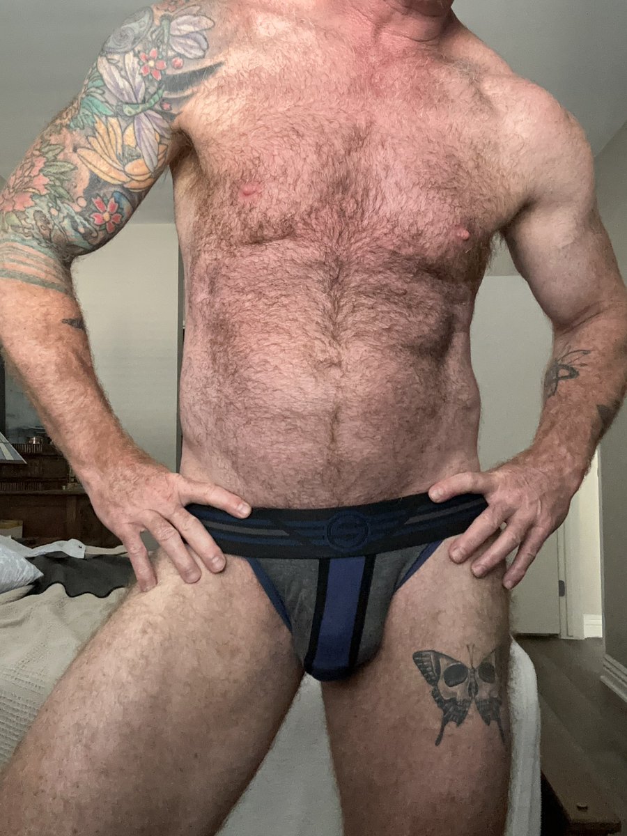 angrydikdik's tweet photo. I want candy
#MrSLeather #jockstrap #furryass #fuzzybutt https://t.co/GYpjue6Pqb
