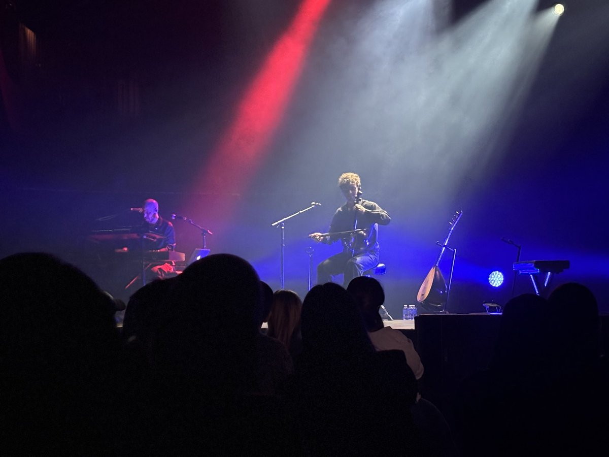 It was amazing to finally see the magician of sound live in concert in Brussels — Mark Eliyahu, everyone!