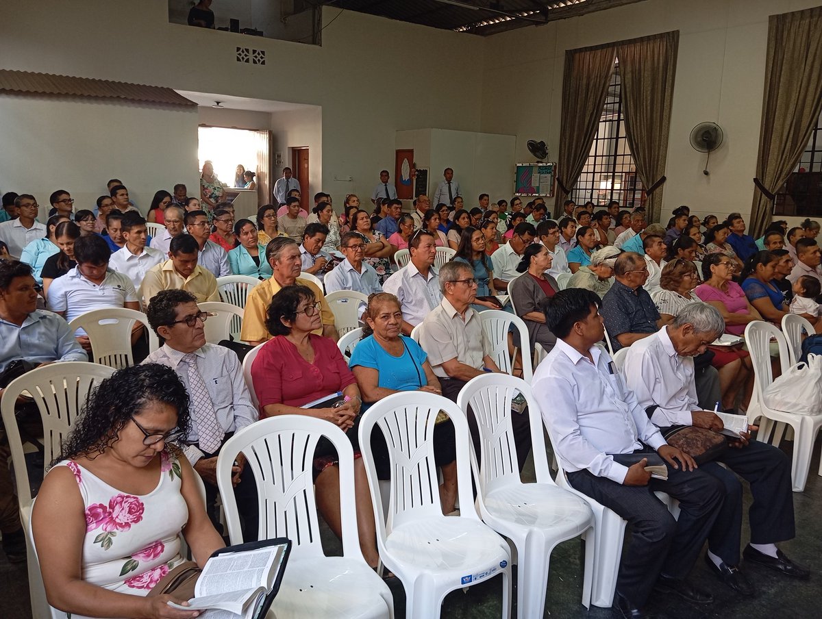 Líder de la <a href="/AdventistasUPN/">Adventistas - Perú</a> <a href="/PrMontalvan/">Pr. Daniel Montalvan</a> capacita a cientos de evangelistas en la provincia de Tumbes para cumplir la misión #Pastoreo #RID