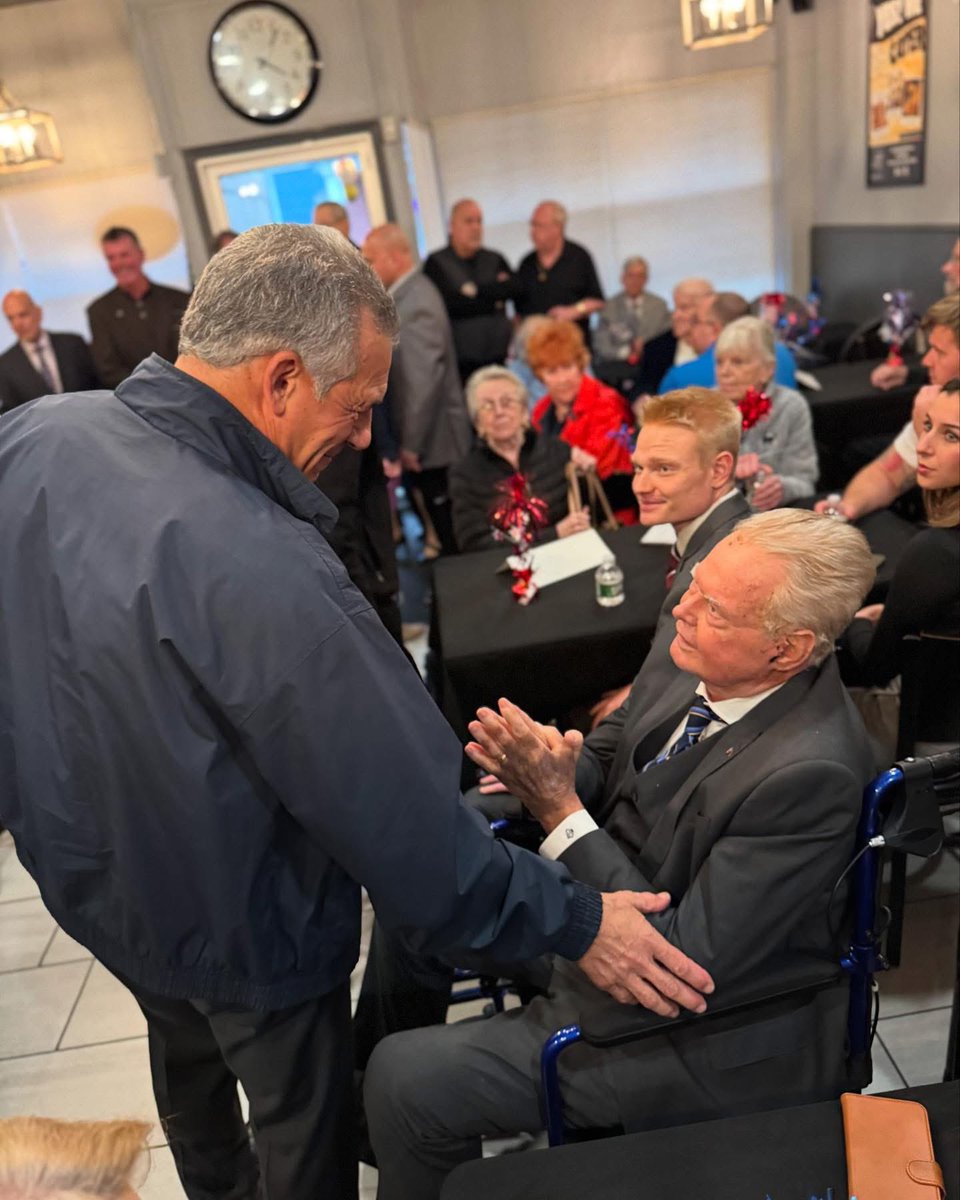 Jack4NJ's tweet image. Full day on the trail with stops in Bergen ➡️ Middlesex ➡️ Morris ➡️ Passaic Counties today, wrapping up with Republicans of Clifton for their local Campaign Kickoff! 

Republicans across NJ can count on this campaign to get up and down the state every day to deliver victories in