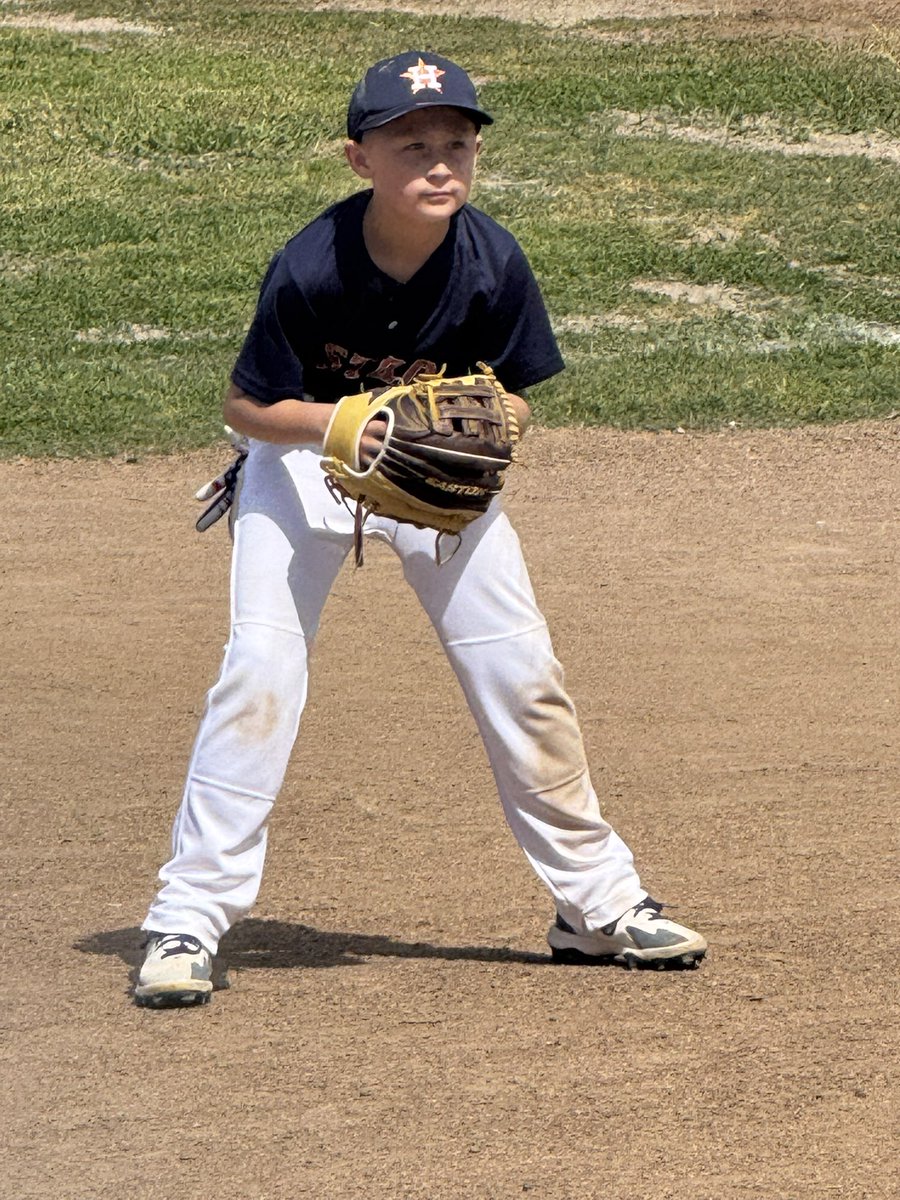 METBULL90's tweet photo. My son won the game for his team today got his first in field homerun and got the game ball!! #baseball #youthbaseball #gameball #adog https://t.co/zQ6THoFAHG
