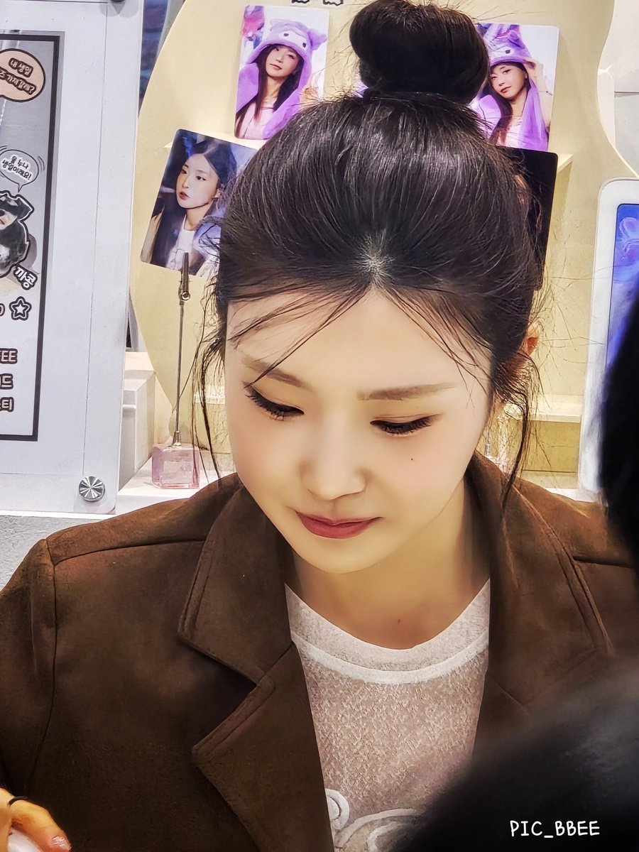 250405 망원 오래커피 생일카페 유나 3PIC
#브브걸 #유나 #BBGIRLS #YUNA