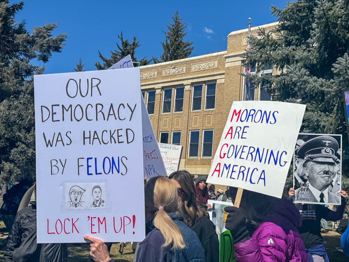 karendesjardin's tweet image. Great turnout in Steamboat Springs, CO today for Hands Off rally #HandsOff2025 #April5protest