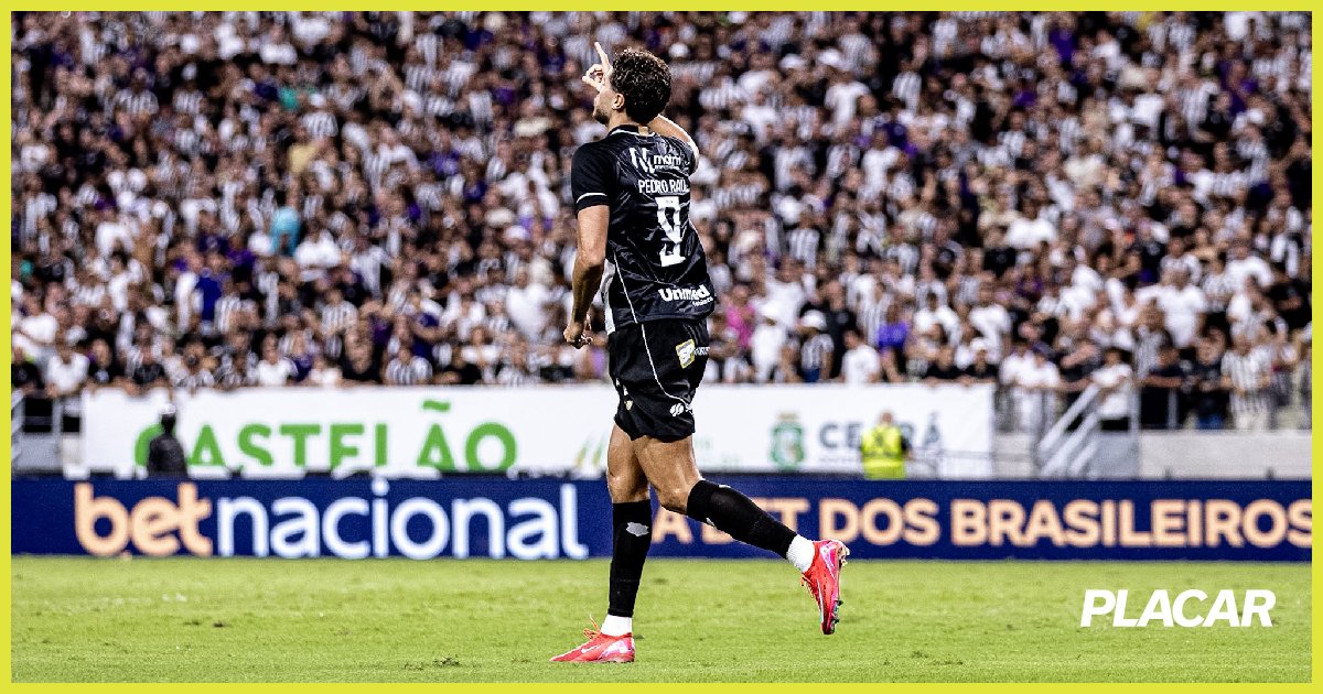 placar's tweet photo. FESTA DO VOZÃO ⚫️⚪️
Ceará faz a lição de casa contra o Grêmio e vence a primeira no Brasileirão #CEAxGRE 

⚽️ Pedro Raul marca de pênalti e Matheus Araújo amplia no final

MAIS: https://t.co/QLYlIMSPbl