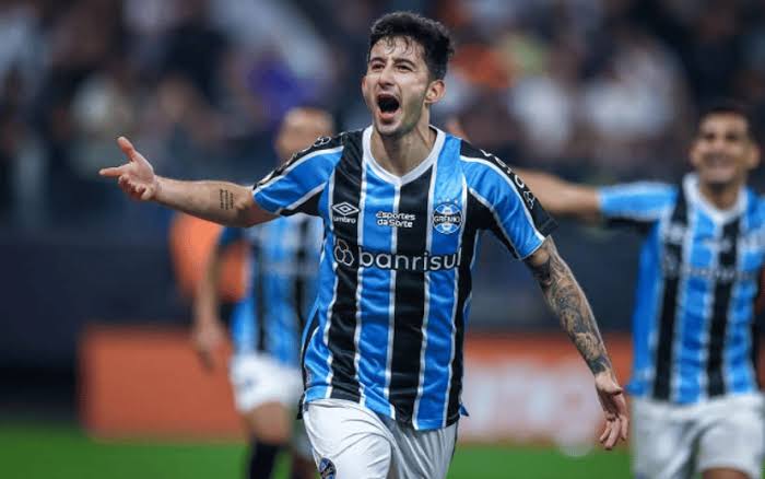 imortaldadepre_'s tweet photo. Acho que apartir de hoje ficou bem claro, né?

Villasanti: 1° volante.
Cristaldo: titular. https://t.co/cLMXOZ0qiA