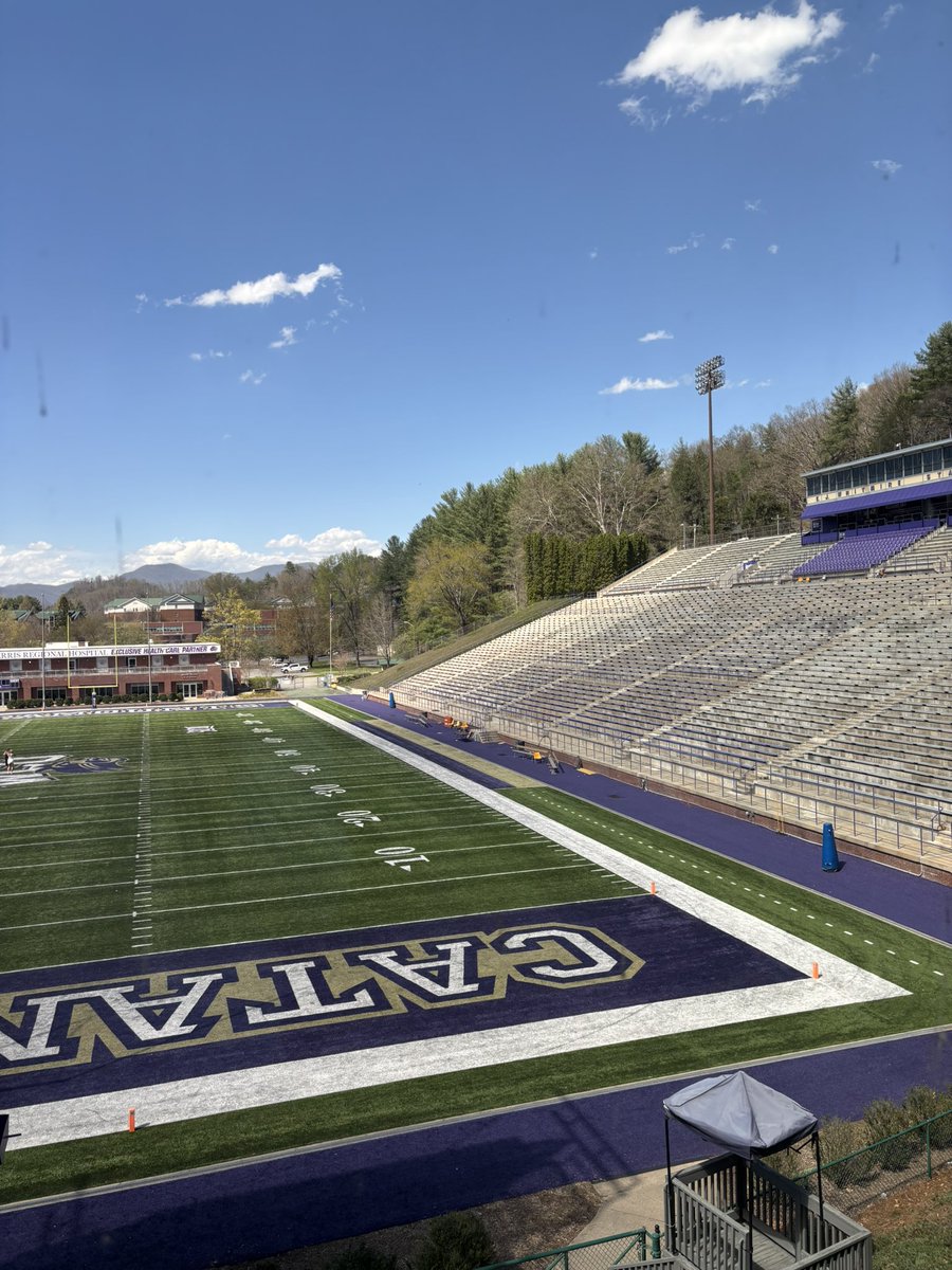 PeterLundstromm's tweet image. Had a great time visiting @CatamountsFB today
Watching the Spring Game and getting to know the coaches !