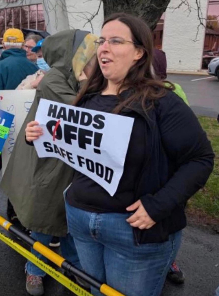 LoyalArgos's tweet image. today’s libtardo protests brought out their finest.. this one might need a caption contest!