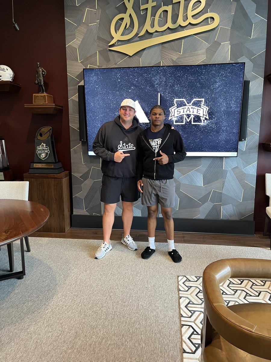 Had a great time in Starkvegas!! Can’t wait to get back up there on my OV!! #AGTG <a href="/CoachHutzler/">Coleman Hutzler</a> <a href="/Coach_Leb/">Jeff Lebby</a>