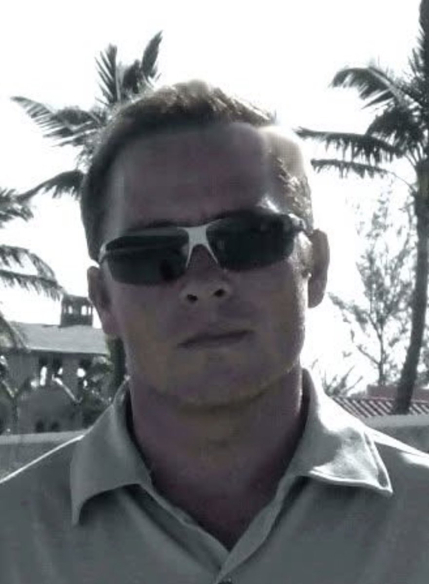 Modern_Robinson's tweet image. My Sunshine... in short is, I left with 20 years old the by Russian for 40 years occupied communisms country East Germany. Enjoyed the WestWorld another decade and moved to the US Florida to have my own business. Became an US citizen taking the 5 years Periode of time needed…