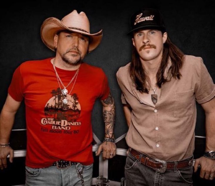 U.S. Radio Updater (@usradioupdater) on Twitter photo āFriends Like Thatā by <a href="/JohnMorgan95/">John Morgan</a> ft. <a href="/Jason_Aldean/">Jason Aldean</a> officially rises to #1 on this weekās published US Country Radio (Mediabase) chart.
Itās Johnās first career chart-topper at the format & Jasonās 29th. āFriends Like Thatā by <a href="/JohnMorgan95/">John Morgan</a> ft. <a href="/Jason_Aldean/">Jason Aldean</a> officially rises to #1 on this weekās published US Country Radio (Mediabase) chart.
Itās Johnās first career chart-topper at the format & Jasonās 29th.