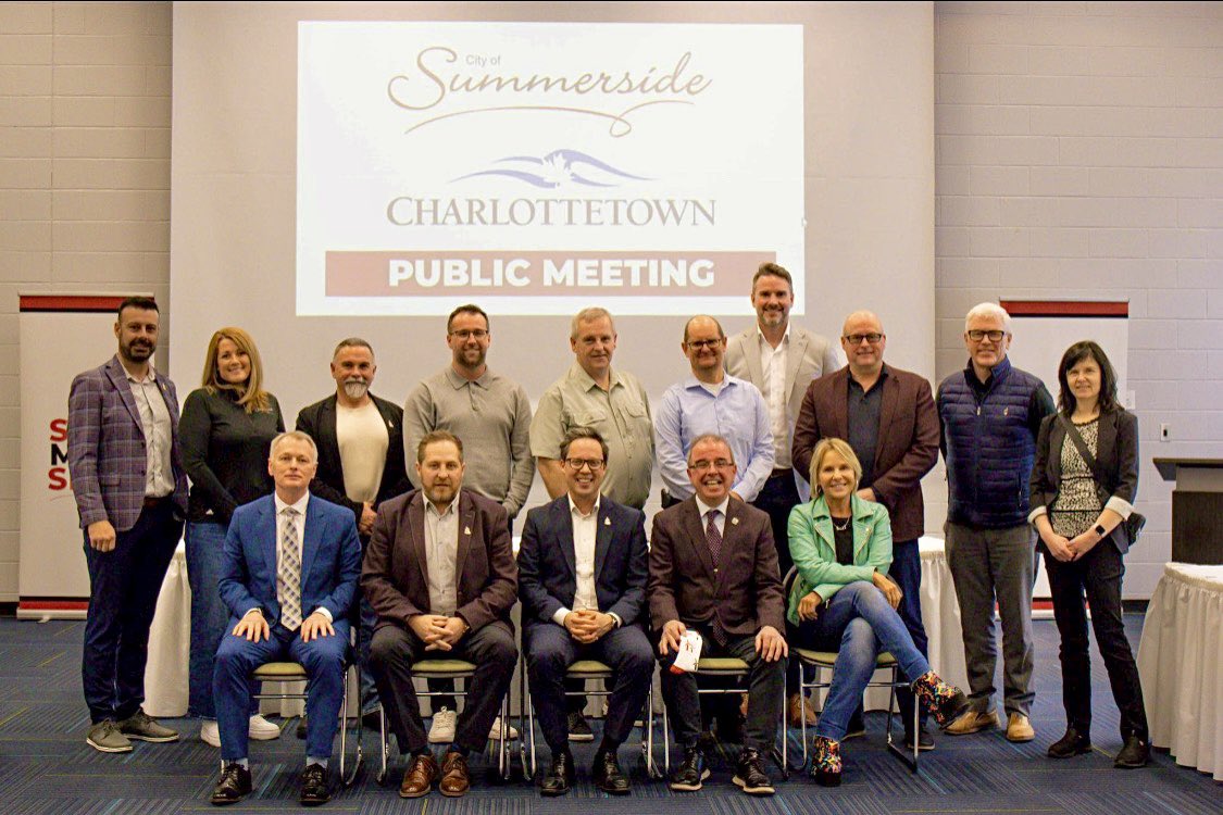 PhilipBrownPEI's tweet photo. Thanks to Mayor Kutcher, Council and staff in putting together a
first-ever joint roundtable discussions on issues effecting our two communities. We’re better together than divided. Thank you and Happy Easter! https://t.co/osGiCizSb2