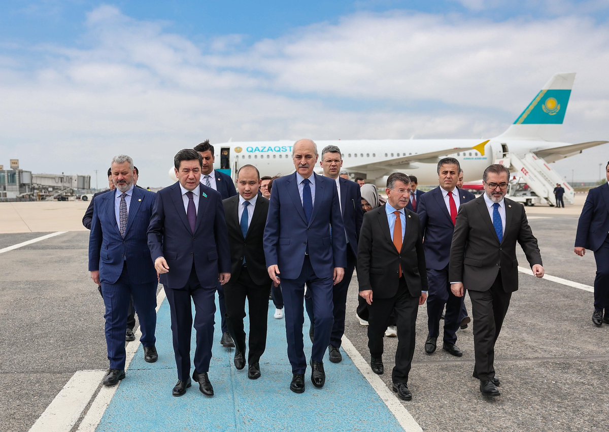 malicevheri's tweet photo. Resmî temaslarda bulunmak üzere ülkemizi ziyaret eden Kazakistan Parlamentosu Meclis Başkanı Sayın Yerlan Koşanov’u İstanbul’da karşıladık.

Ziyaretin, Türkiye ile Kazakistan arasındaki dostane ilişkiler ve parlamentolar arası iş birliğinin güçlenmesine önemli katkılar sağlayacağına inanıyorum.🇹🇷🇰🇿
@TBMMresmi