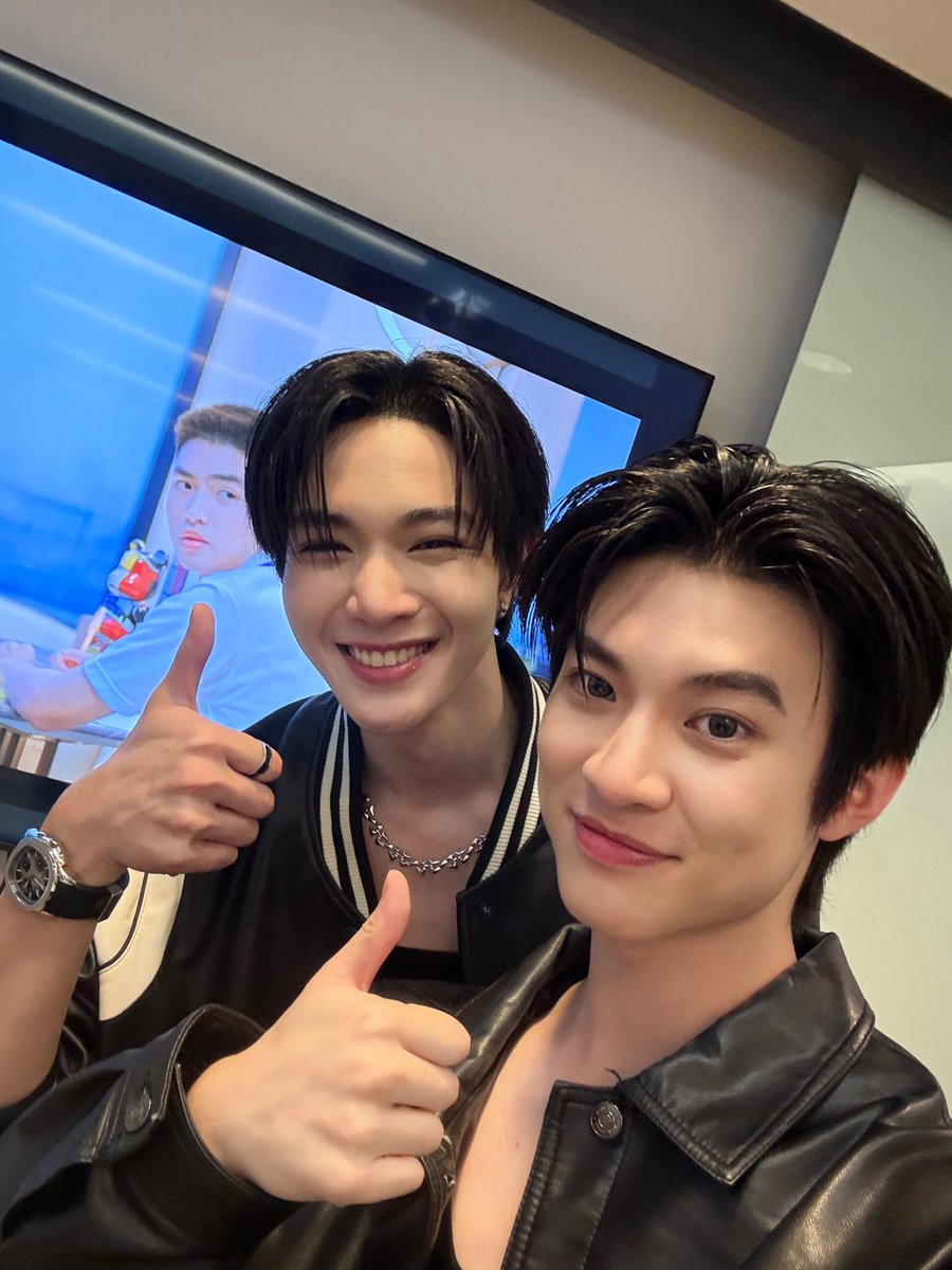 Chokunz_jkz's tweet photo. #BoysInLoveSeriesEP1
อันดับ2 ไทยแลนด์แล้วค้าบบบ😊❤️
ขอบคุณทุกคนมากๆครับ https://t.co/VTjcOQ2ElQ