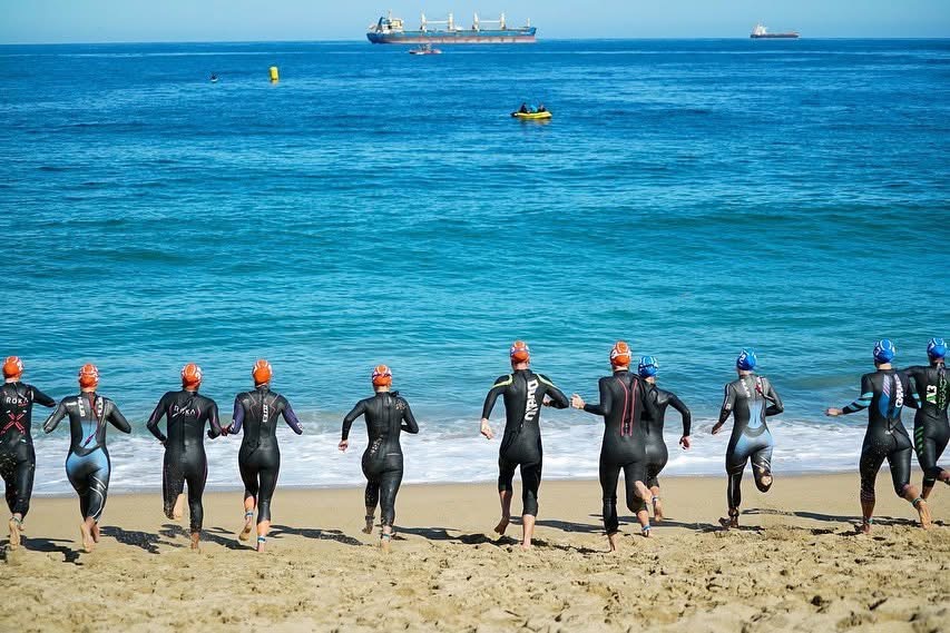 CapsulaInforma's tweet photo. Fernando Jácome se quedó con el Triatlón Internacional de Viña del Mar
https://t.co/cR5KdeMlCb https://t.co/M5exx1oewM