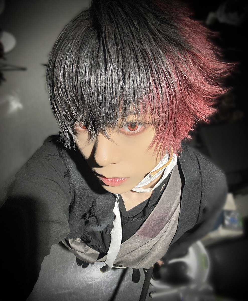 ryoga_ishikawa's tweet photo. ミュージカル『刀剣乱舞』 ～坂龍飛騰～

大阪公演十四日目🐉
ご来場誠にありがとうございました

昨日今日と踏ん張り時でした
しかし、無事に皆んなで乗り切る事が

今日も熱いポイントが多かった。。
全て終わった頃、皆様と沢山共有したいです

明日はしっかりとお手入れしたいと思います！

 #刀ミュ