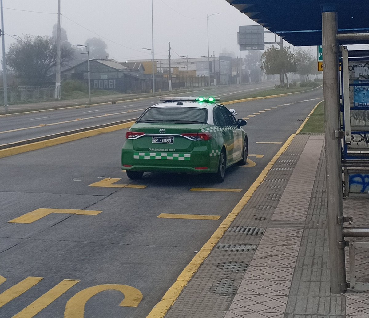Un conductor de micro me quería hacer bajar por pagar con TNE. Llamé a <a href="/Carabdechile/">Carabineros de Chile</a> y la carabinero mujer me cuestionó por usar TNE un fin de semana cuando la ley es CLARA.

<a href="/JuanCaMunozA/">Juan Carlos Muñoz Abogabir</a> <a href="/MTTChile/">Ministerio de Transportes y Telecomunicaciones</a>