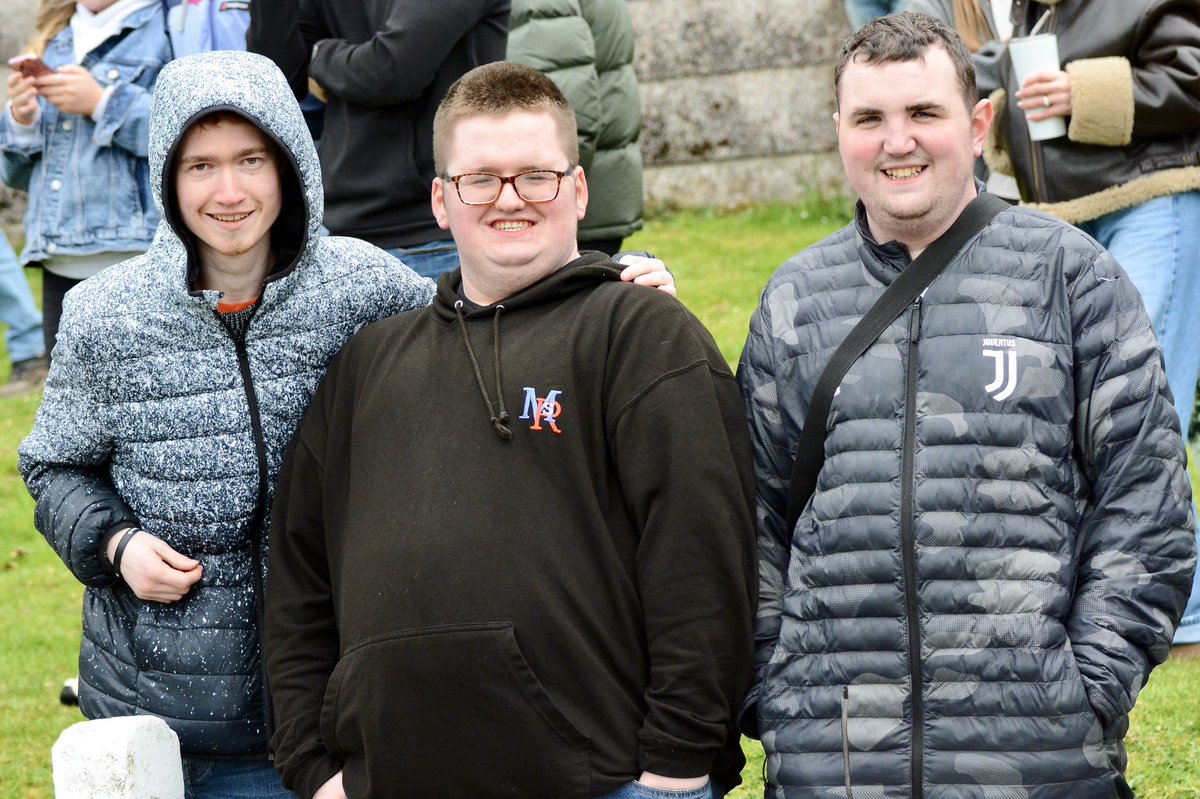 johnstone_burgh's tweet photo. Did you go to Keanie Park for yesterday’s Scottish Junior Cup semi-final? Some well ‘kent faces here! #montheburgh #4weekstogo #sjcsemifinal 🇦🇹 https://t.co/nkYJWCh7M1