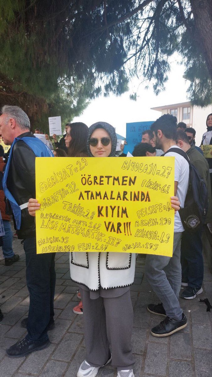 Esra Arslan (@esrarslannn01) on Twitter photo 15 bin düşük atama branşlara yapılan adaletsizlikler kabul edilemez.
<a href="/RTErdogan/">Recep Tayyip Erdoğan</a>
<a href="/Yusuf__Tekin/">Yusuf Tekin</a>
<a href="/memetsimsek/">Mehmet Simsek</a>
<a href="/tcmeb/">Millî Eğitim Bakanlığı</a>
<a href="/Akparti/">AK Parti</a>
#MebÜcretliÖğretmenKadarAtama 15 bin düşük atama branşlara yapılan adaletsizlikler kabul edilemez.
<a href="/RTErdogan/">Recep Tayyip Erdoğan</a>
<a href="/Yusuf__Tekin/">Yusuf Tekin</a>
<a href="/memetsimsek/">Mehmet Simsek</a>
<a href="/tcmeb/">Millî Eğitim Bakanlığı</a>
<a href="/Akparti/">AK Parti</a>
#MebÜcretliÖğretmenKadarAtama