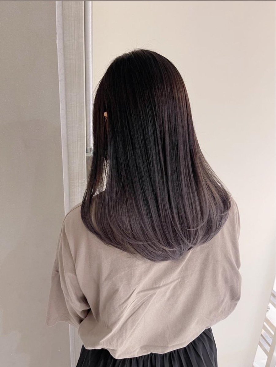h_rin_22's tweet photo. こんばんは！
渋谷で美容師をしているfifthの春山凜乃介です！！

カラーモデルさせて頂けるモデル様を探してます😊
⁡
施術内容は
ワンカラーorダブルカラー(ブリーチ込み)➕トリートメント付き

料金
・ワンカラー3500円
・ダブルカラー5000円です！

興味ある方はいいねorDMの方お願いします！ https://t.co/2ZZkcorQMJ