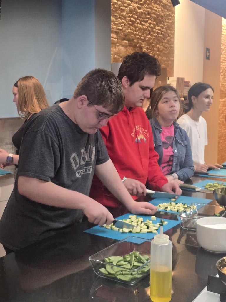 We made paella today <a href="/Cuina_Boqueria/">LaCuinadelaBoqueria</a>  they were very sweet and patient with our group.  <a href="/AvonLakeSchools/">Avon Lake Schools</a>  <a href="/MMay_40/">Michael J. May</a>