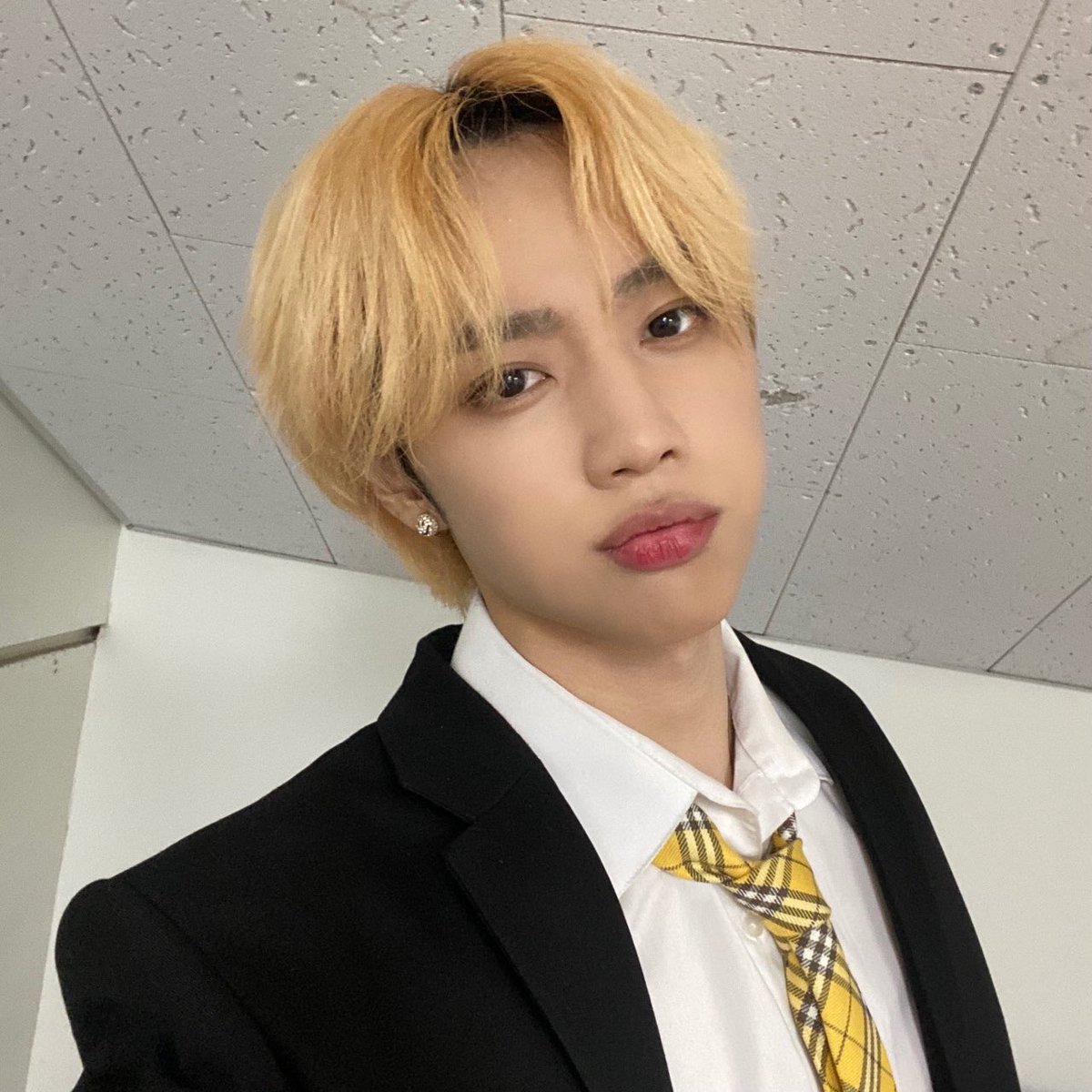 김선우 혹시 탈색계획 없나